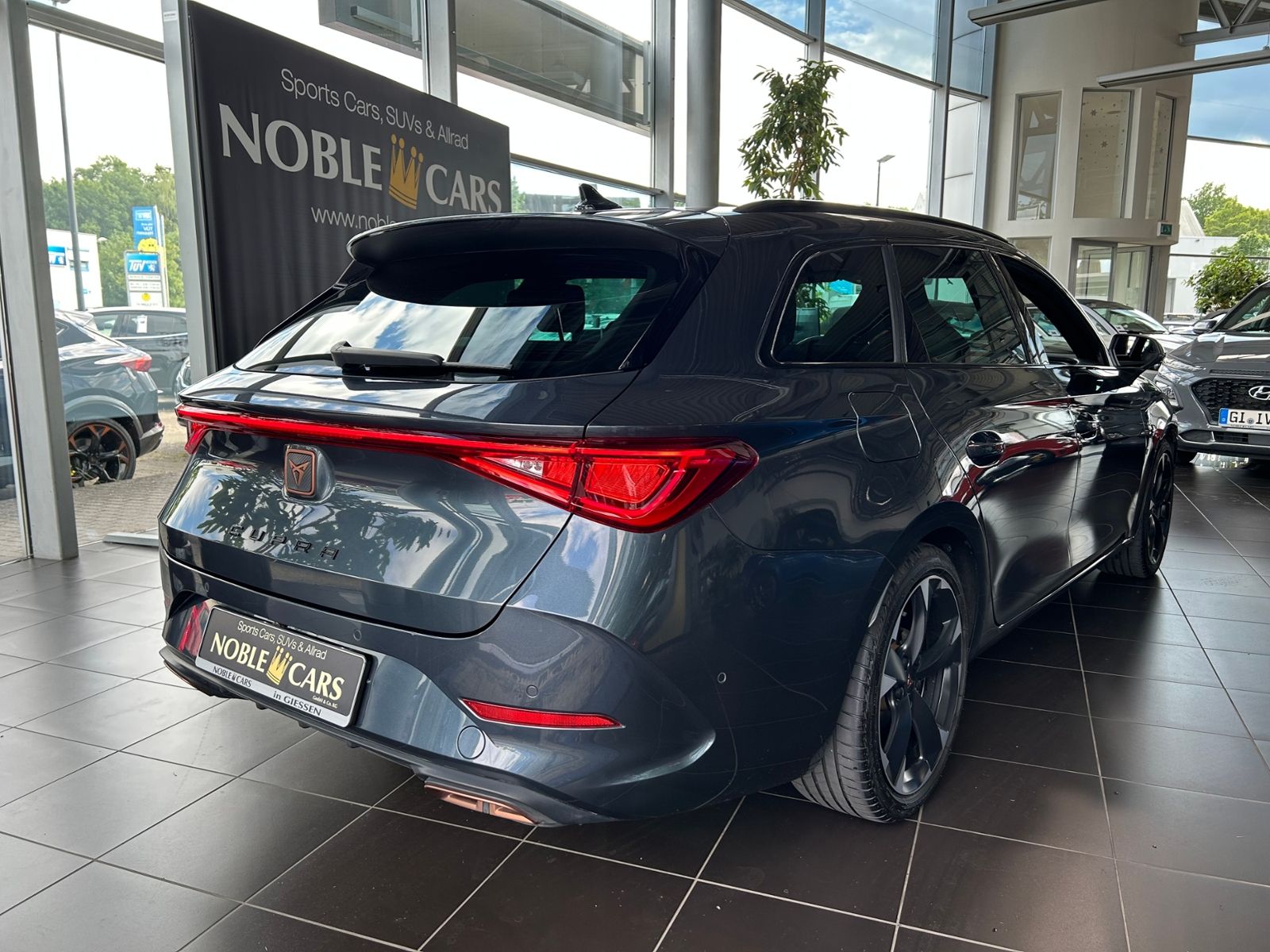 Fahrzeugabbildung CUPRA Leon Sportstourer e-Hybrid KLIMA LED NAVI SHZ