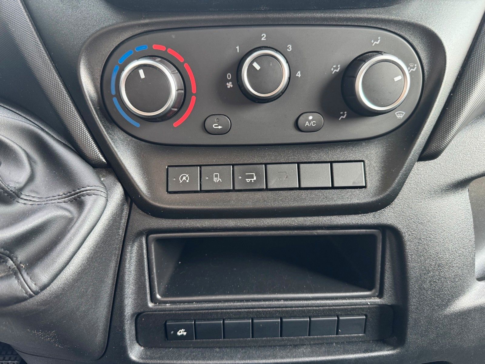 Fahrzeugabbildung Iveco Daily 35S14 *R4.100mm*Automatik*LBW*Klima*