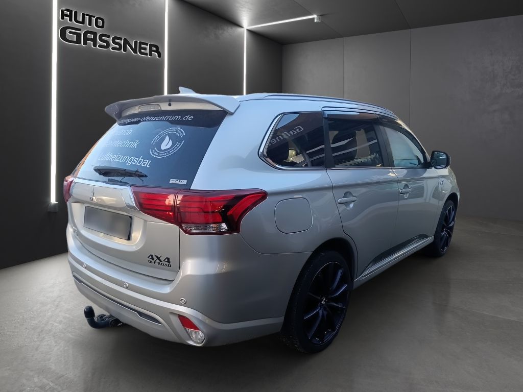 Fahrzeugabbildung Mitsubishi Outlander Plug-in Hybrid 2.4 PLUS Spirit 4WD AHK