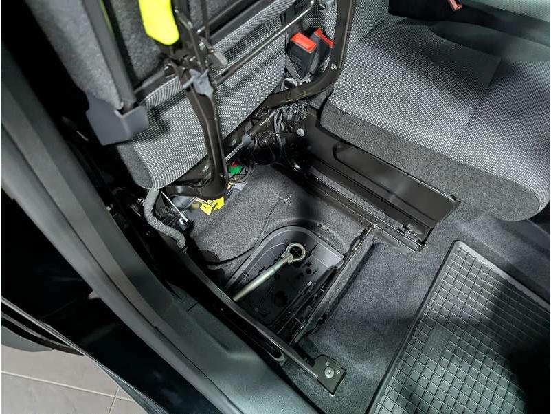 Peugeot Partner E-PARTNER M 100kW StandHZG Digitales Coc