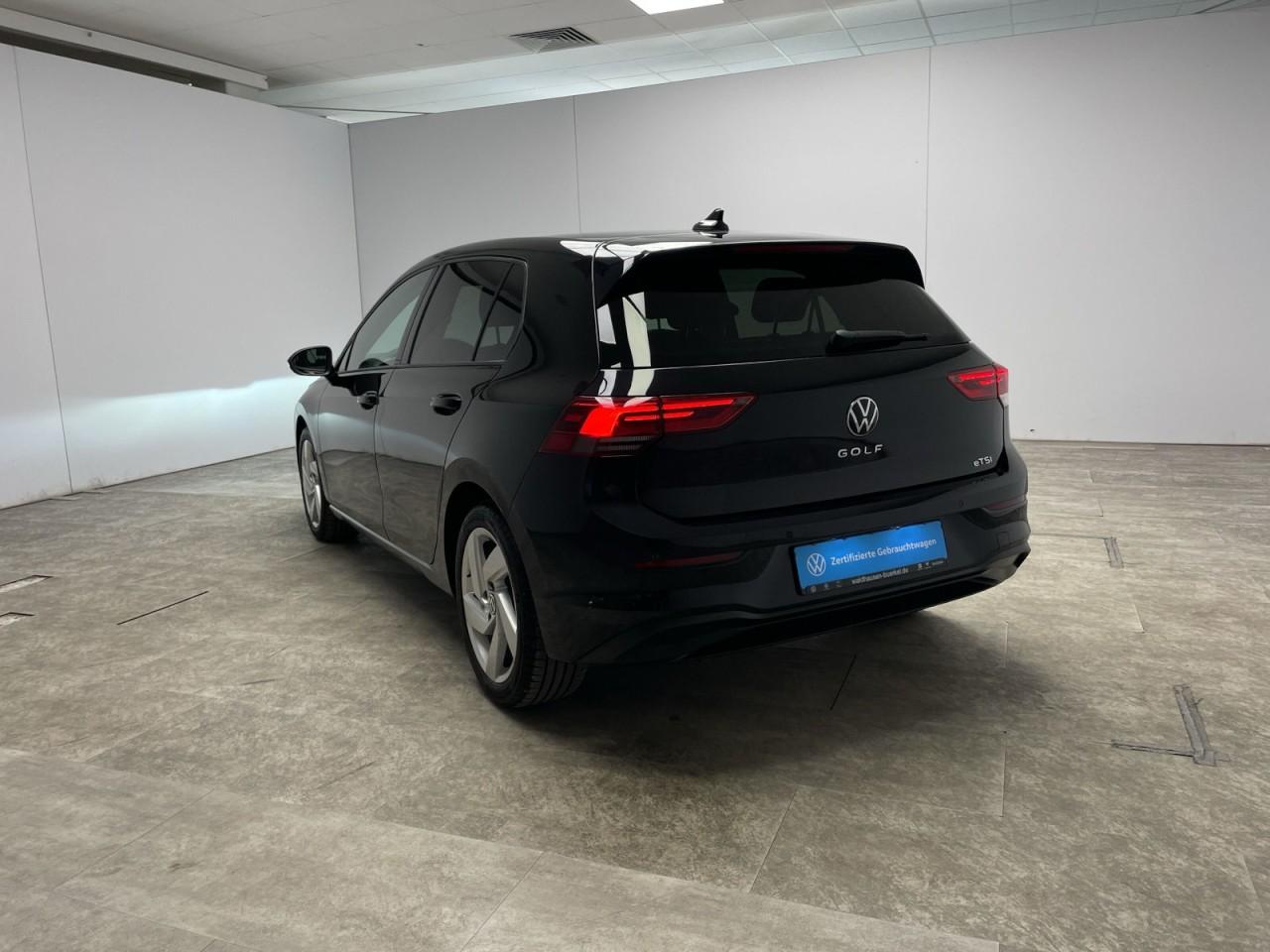 Volkswagen Golf VIII 1.5 eTSI DSG Life Klima