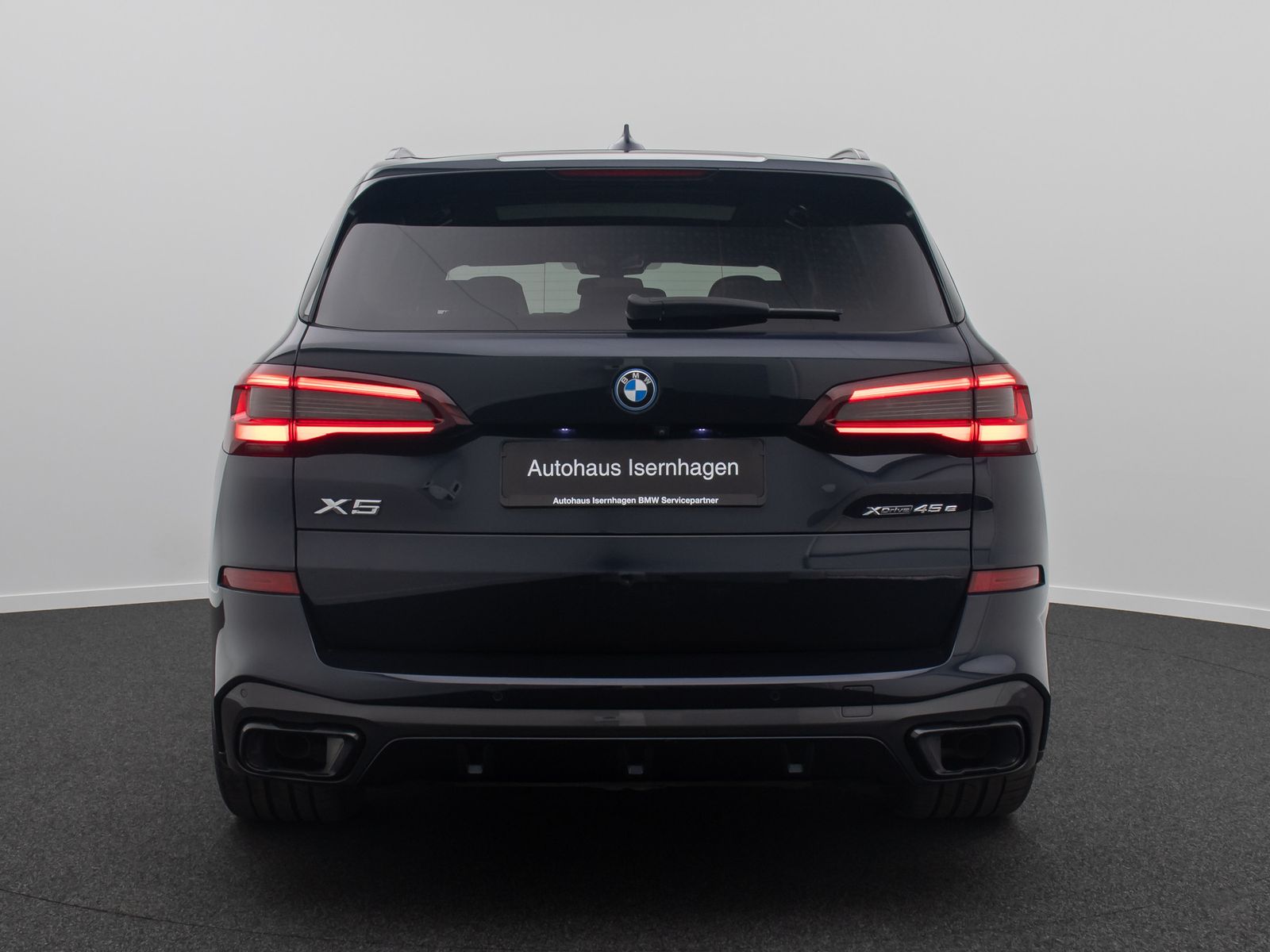 Fahrzeugabbildung BMW X5 xD45e M Sport 360° HUD Panorama DAB Massage