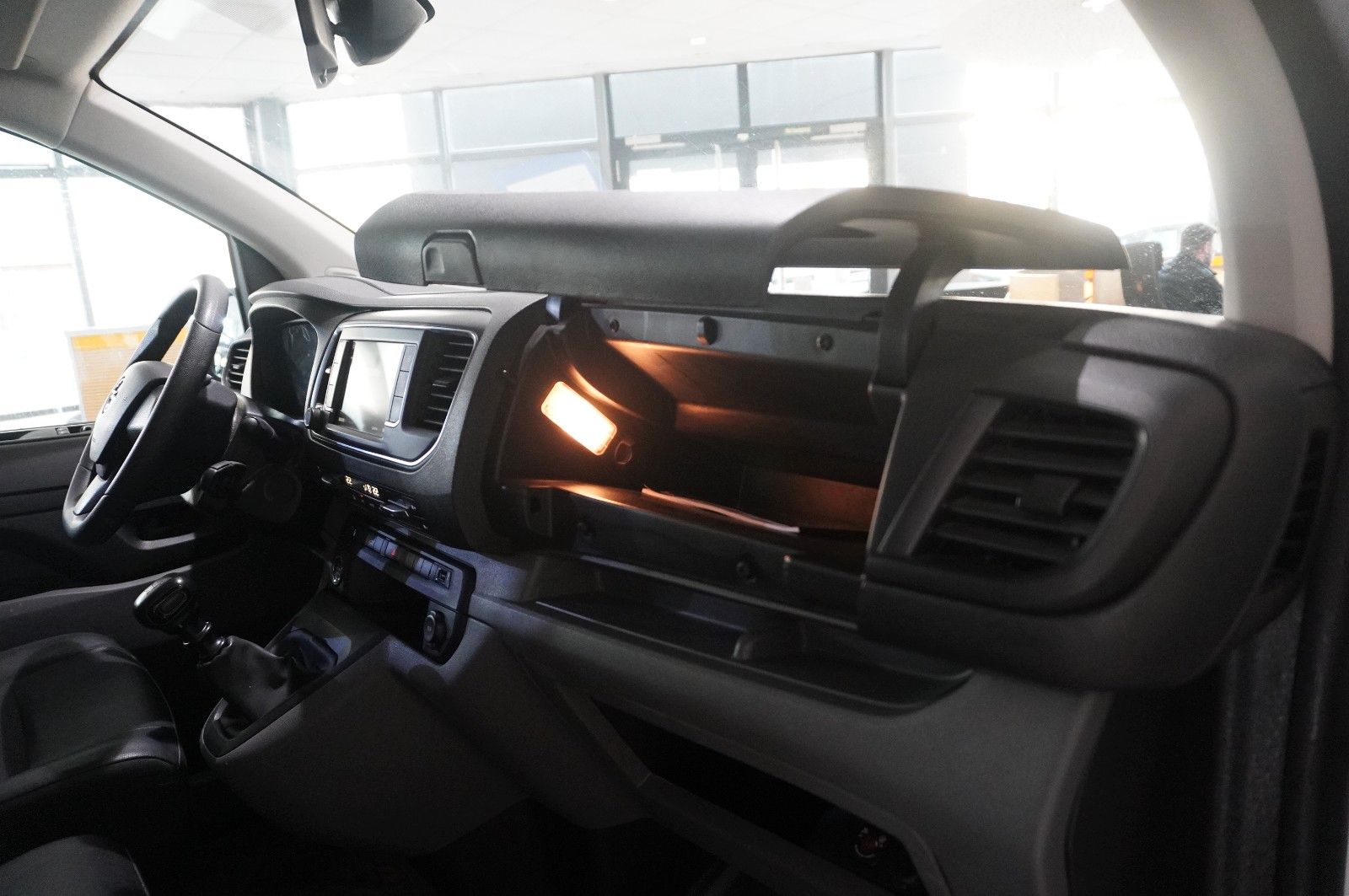 Fahrzeugabbildung Opel Vivaro Kasten M 1.5D EDIT WÜRTH NAVI/KAMERA/TEMP