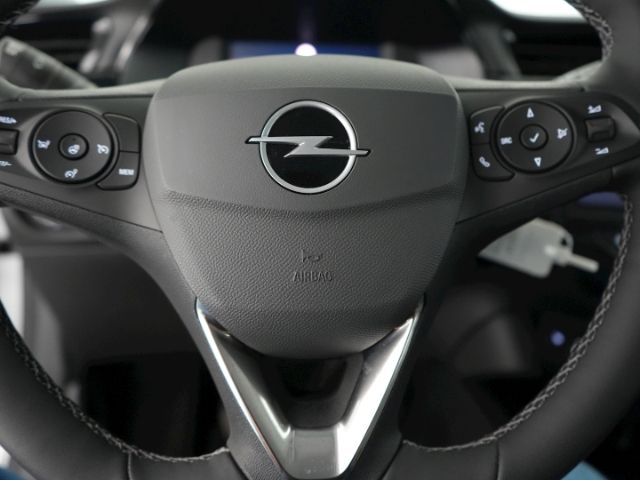 Corsa F FACELIFT+RÜCKFAHRKAMERA+SITZ-/LENKRADHEI