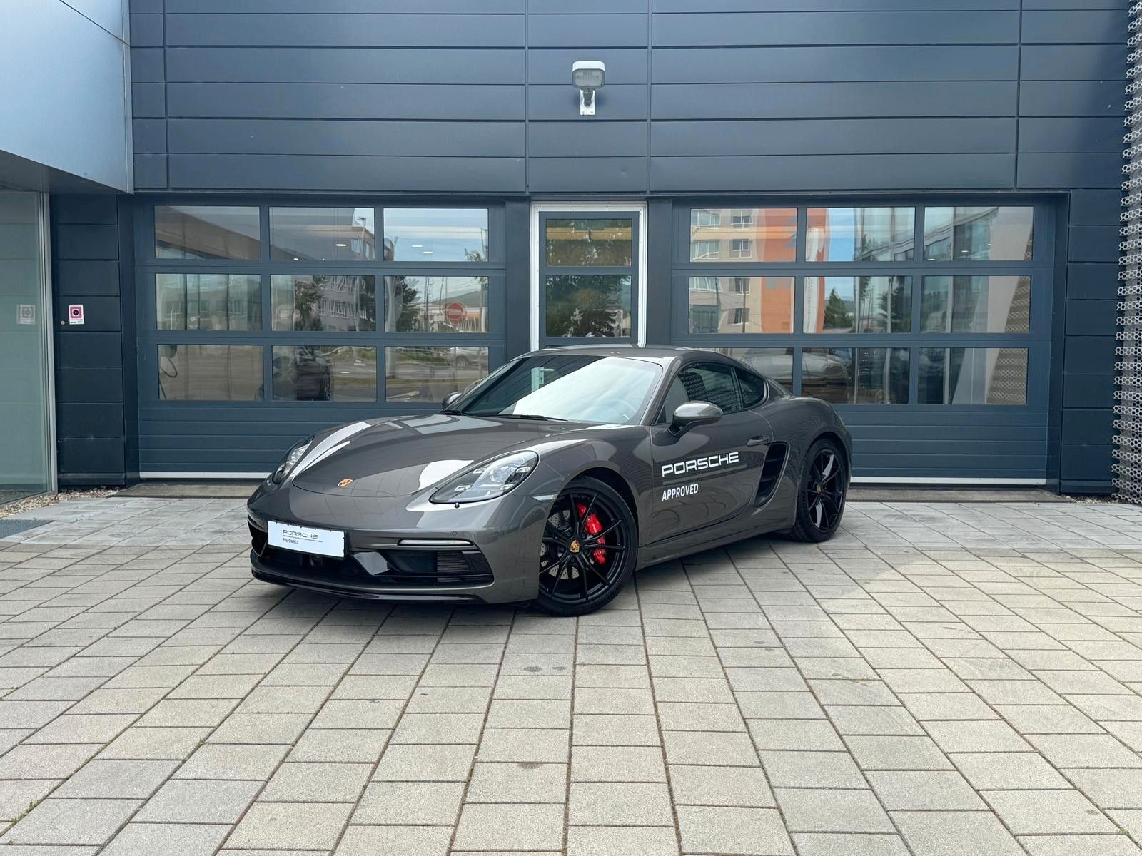 PORSCHE Cayman S