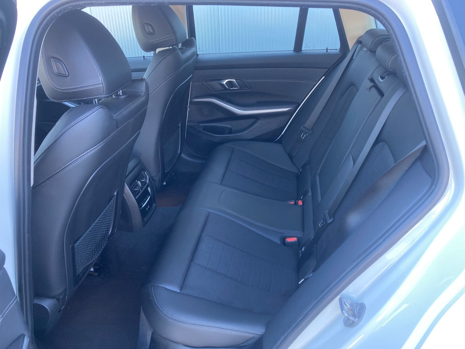 BMW 320iAT *WLAN*LED*DAB*Sportsitze*Teilleder*Kamera foto 7