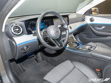 Mercedes E 200 - 11