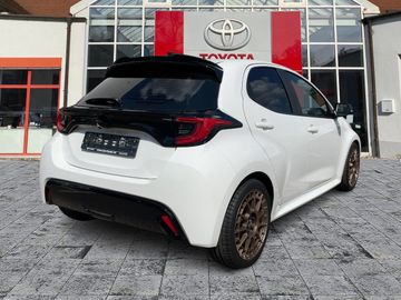 Toyota Yaris - 7