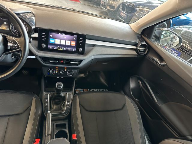 Skoda Fabia Tour *1. Hand*Klima*MirrorLink*LED*PDC*