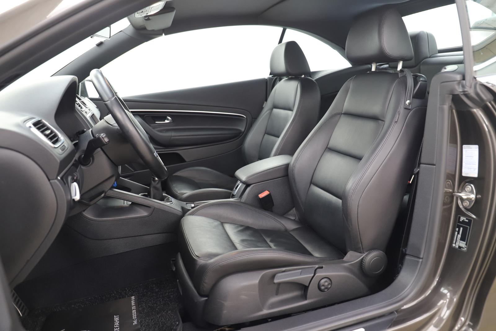 Volkswagen Eos 1.4TSI 122PS BlueMotion Leder Navi PDC SHZ