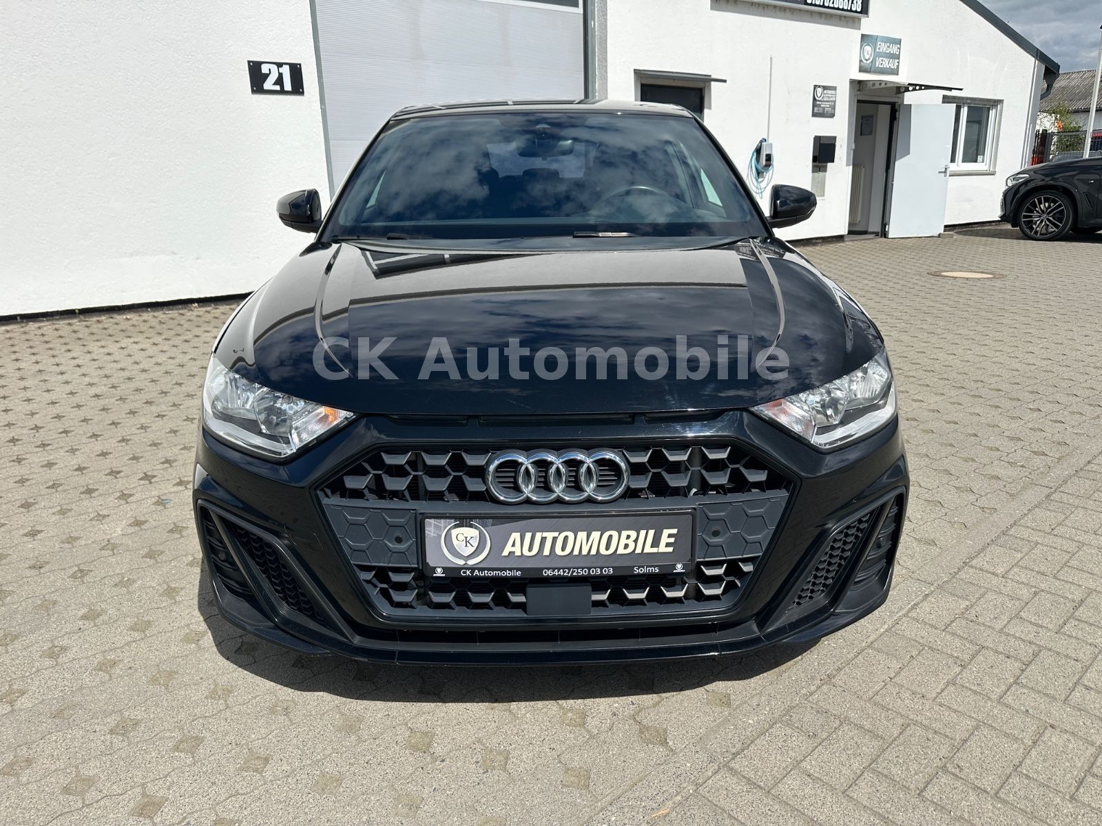 Fahrzeugabbildung Audi A1 Sportback 30 TFSI DSG S-Line/MMI Plus/PDC