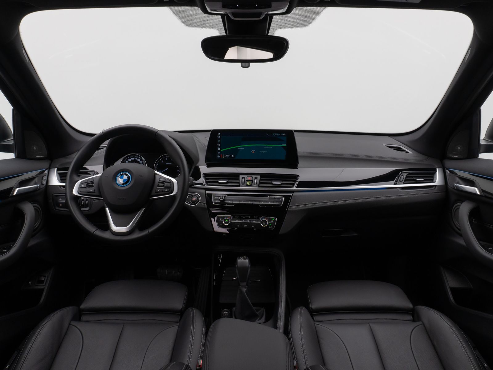 Fahrzeugabbildung BMW X1 xD25e xLine Kamera HUD DAB H/K Komfort Sport