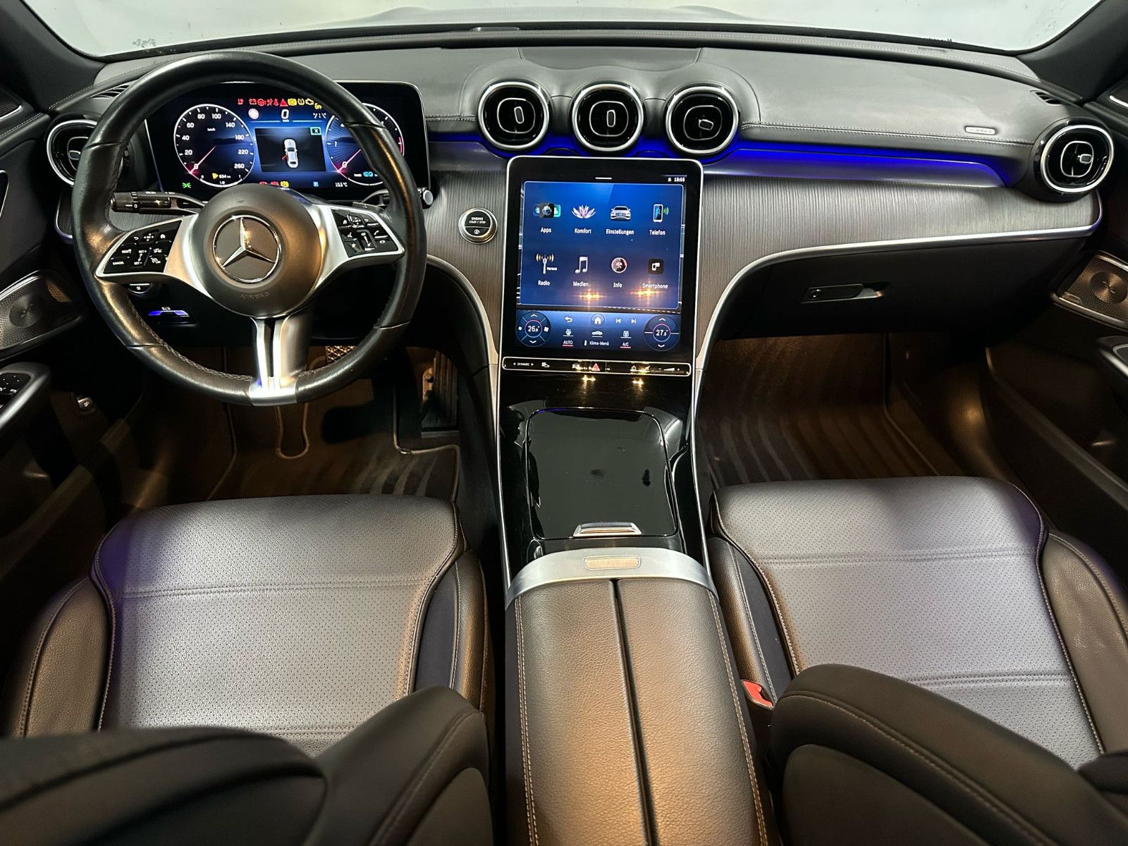 Fahrzeugabbildung Mercedes-Benz C 300 d Autom. AVANTGARDE*NIGHT*AHK*DISTRO*360*