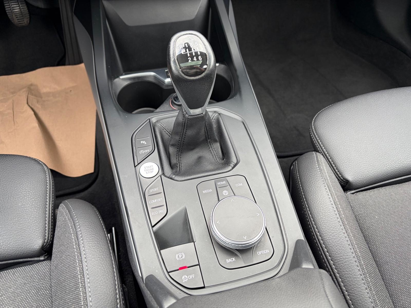 BMW 118 I Advantage AHK | LED | PANO | DAB