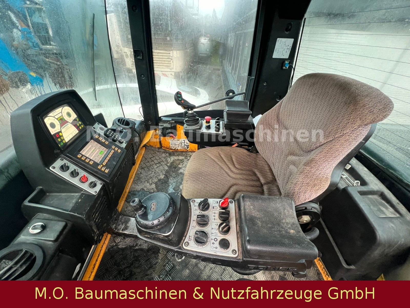 Fahrzeugabbildung BOMAG BW 174 AP - AM / Tademwalze