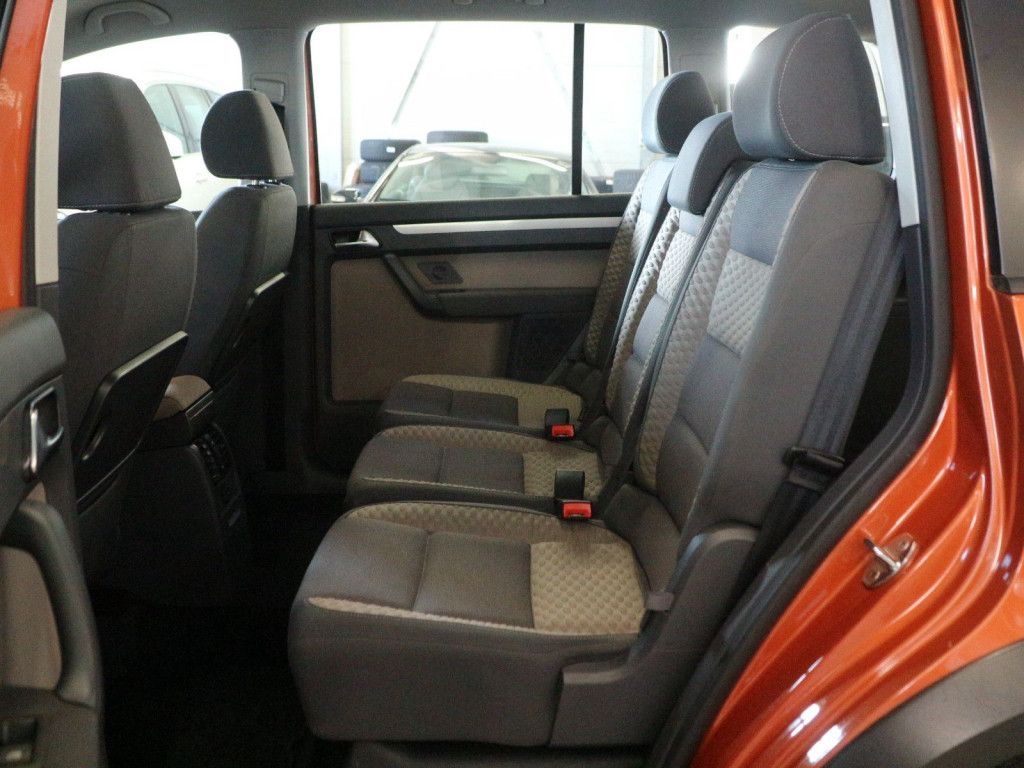 Fahrzeugabbildung Volkswagen Touran Cross 1.9 TDI Klimaautom Xenon PDC SHZ