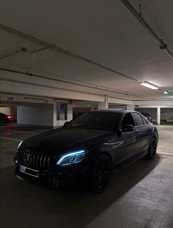 Image of Mercedes-Benz C 220