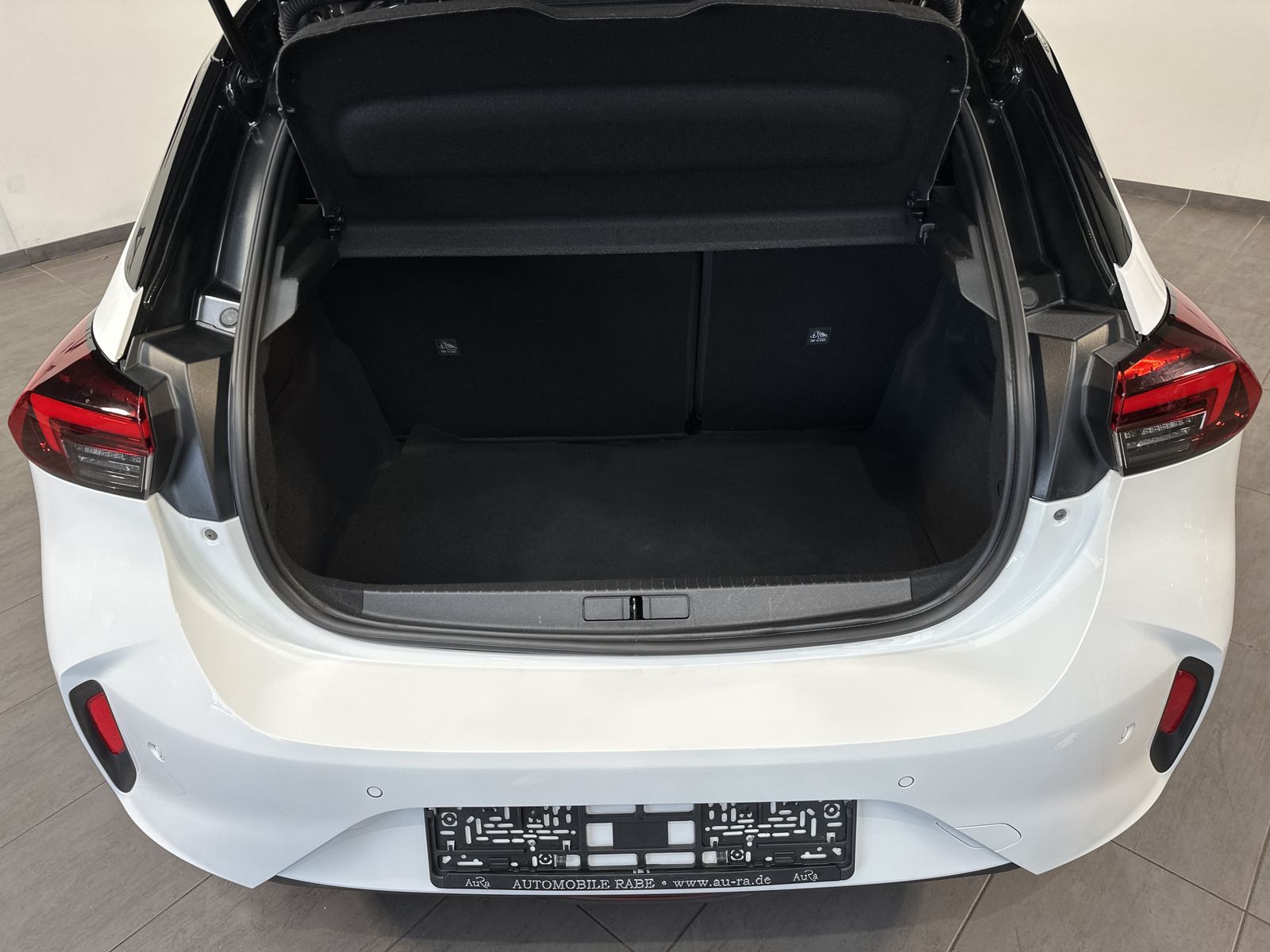 Fahrzeugabbildung Opel Corsa e GS-Line 5-Türer NAV+LED+SHZ+17ZO+CARPLAY