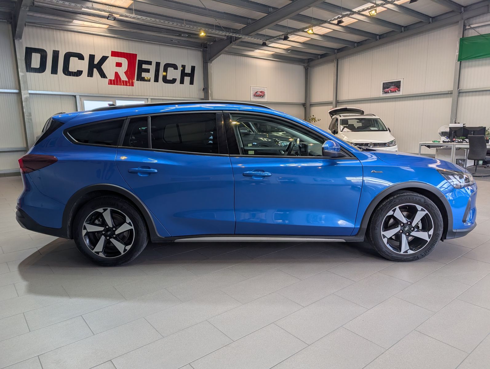 Fahrzeugabbildung Ford Focus 1.0 EcoBoost MHEV Active LED ACC Cam 17"