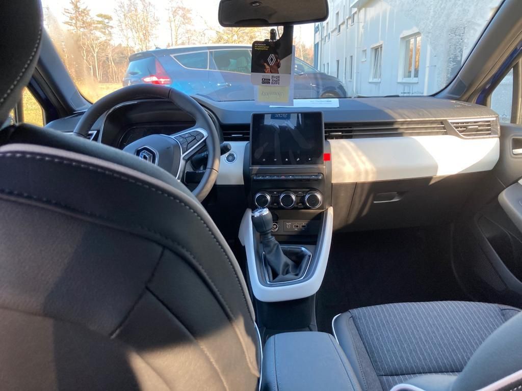Fahrzeugabbildung Renault CLIO TECHNO TCe 90
