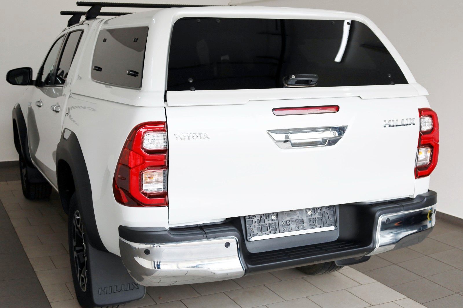 Fahrzeugabbildung Toyota Hilux 2.8 Executive,Leder,Navi, HardTop,LED,Kam.