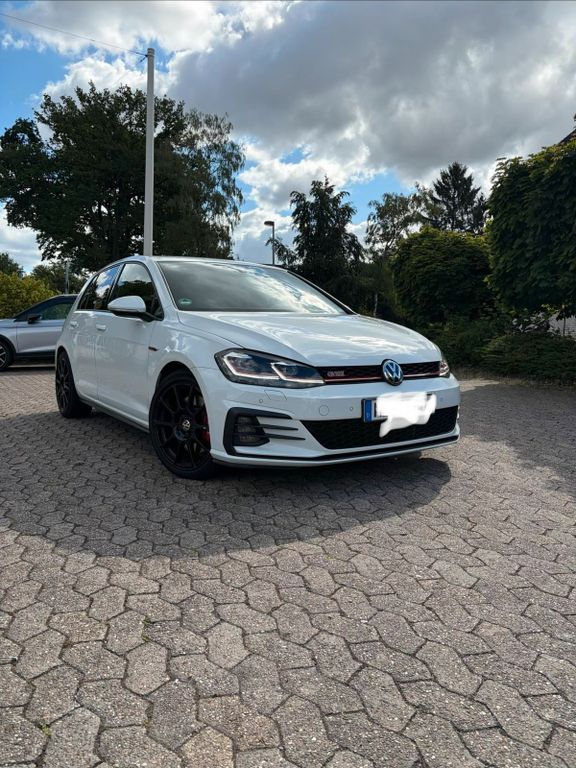 Image of Volkswagen Golf