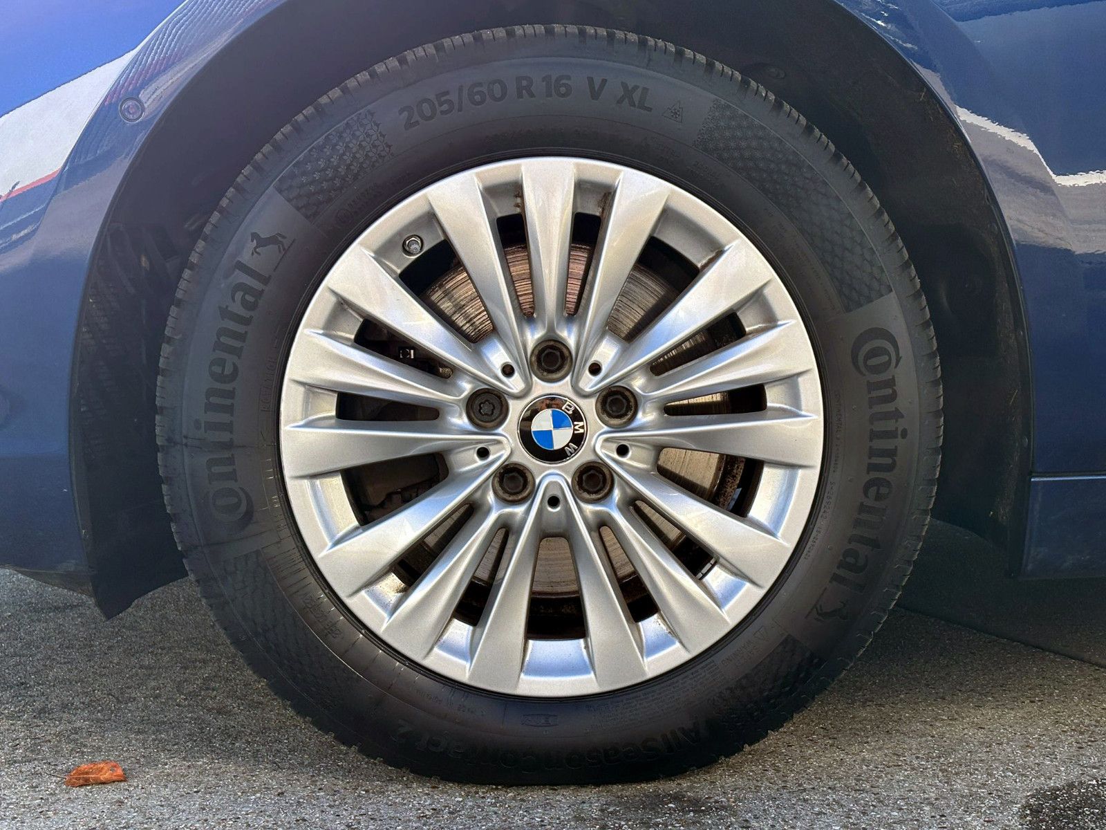 Fahrzeugabbildung BMW 220i Active Tourer Steptr. Advantage HUD ACC KAM