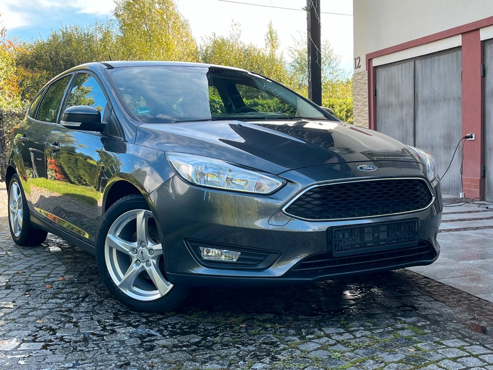 Ford Focus Lim. Business Zahnriemen & Service neu !!