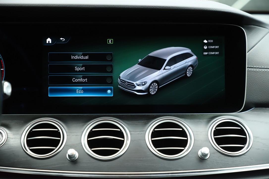 Mercedes-Benz E 220 d T-Modell AMG AHK SCHIEBEDACH
