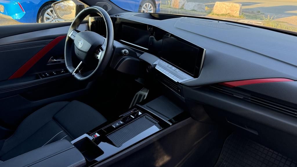 Autohaus Zimpel - Opel Astra GS PHEV 1.6T 360Kamera+Navi+HUD+SHZ+LHZ+LE - Bild 10 Autohaus Zimpel - Opel Astra GS PHEV 1.6T 360Kamera+Navi+HUD+SHZ+LHZ+LE - Bild 10