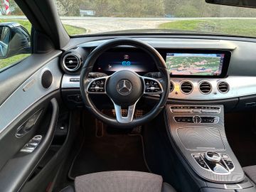 Mercedes E 300 - 12