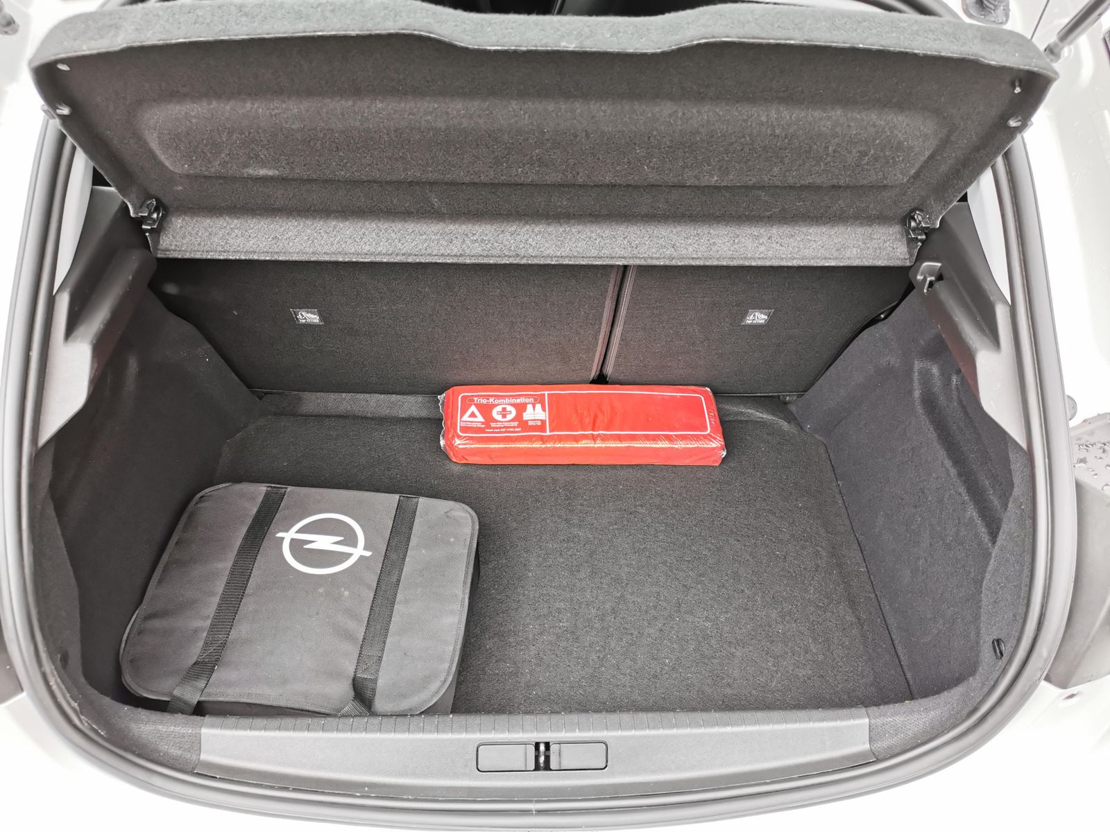 Fahrzeugabbildung Opel Corsa F elektro, Edition