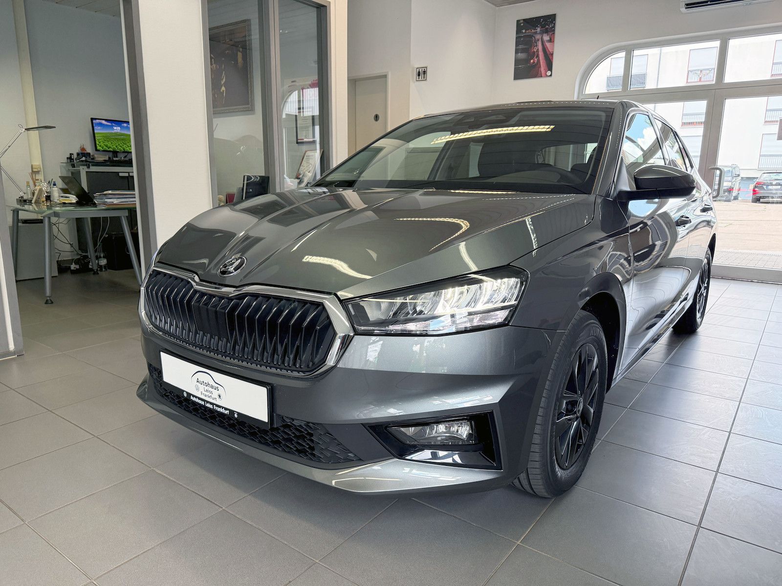 Skoda Fabia Selection ´´BLACK´´ 1.0TSI DSG imagem 2