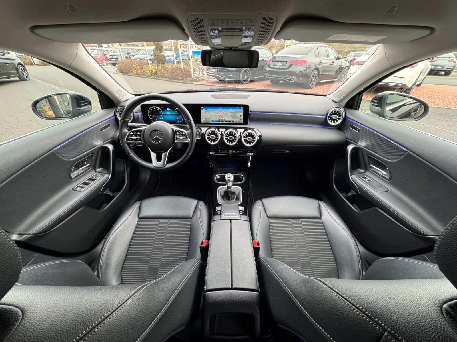 Fahrzeugabbildung Mercedes-Benz A 180 Progressive MBUX+LED+Ambiente+Carplay