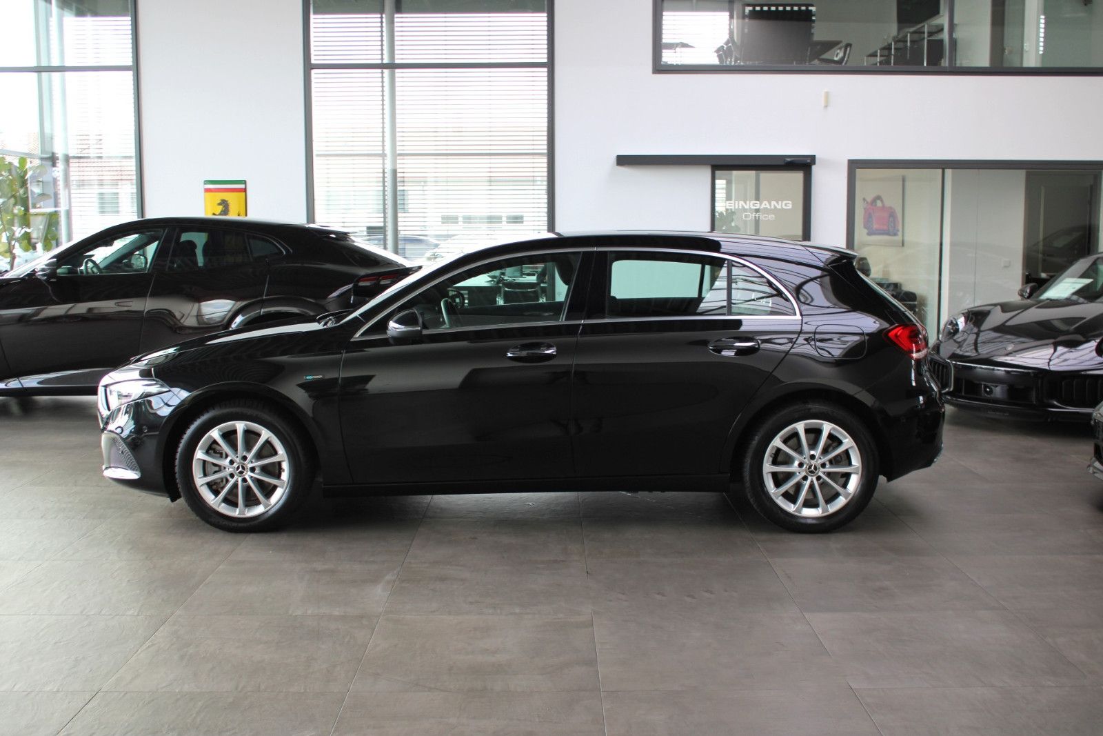 Mercedes-Benz A 250e PROGRESSIVE MBUX NAVI KAMERA LEDER foto 4