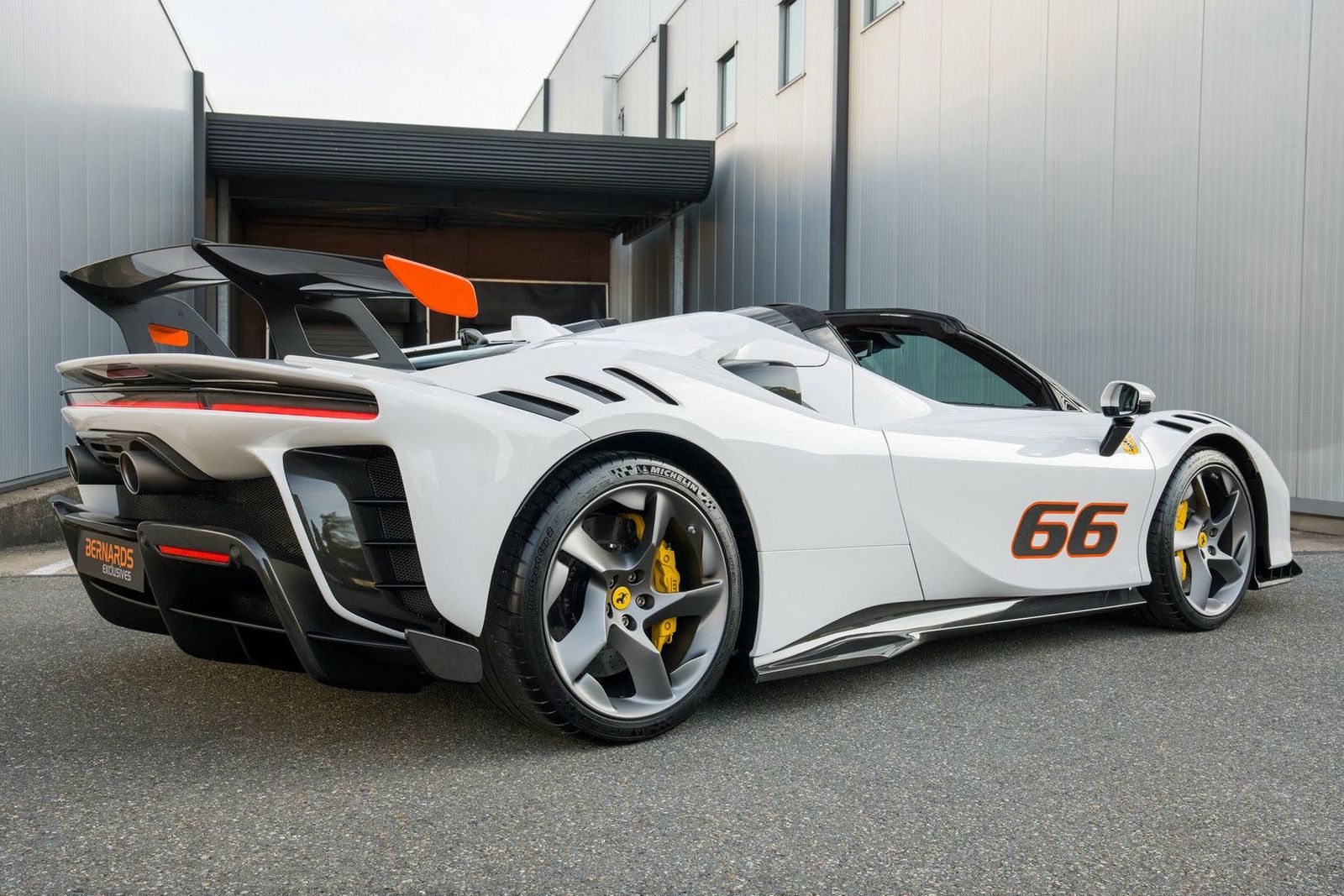 Ferrari SF90 XX Spider - Bianco Cervino - 1 of 599 - NEW imagem 2