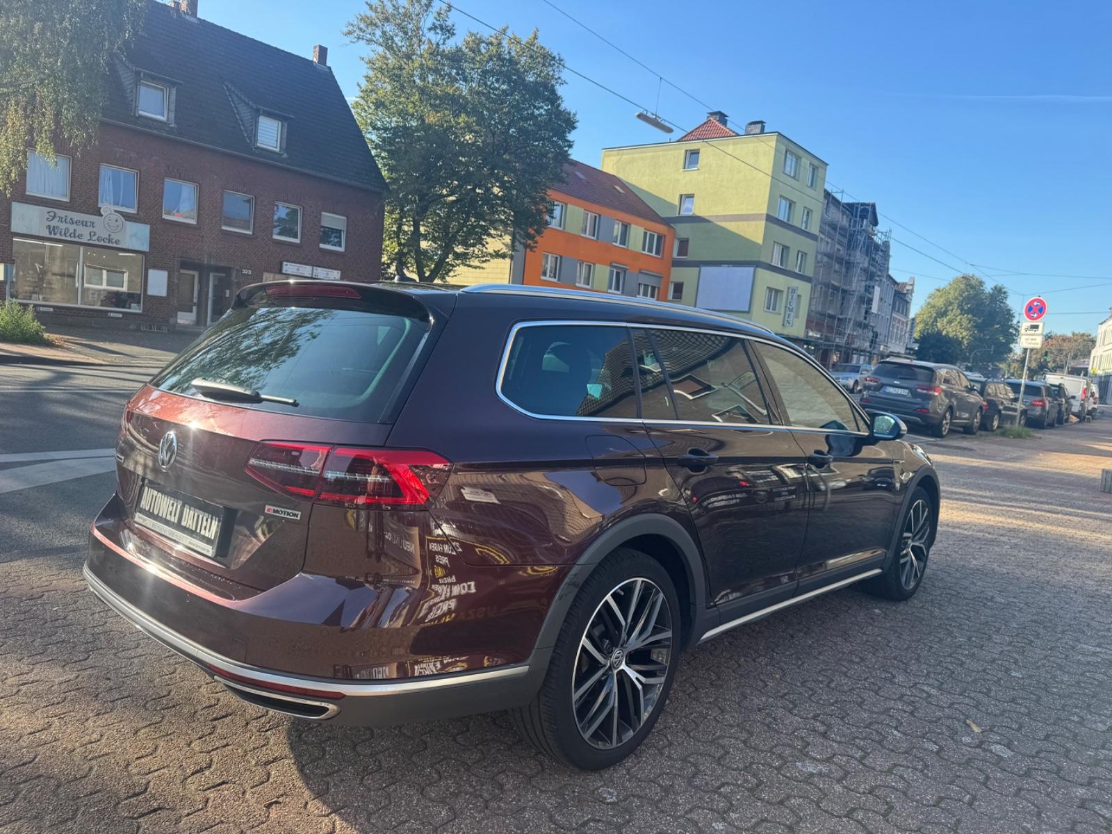 Volkswagen AUT/360°KAMERA/PANO/LEDER/LHZ/HUD/SHZ-V-H/KEYLES