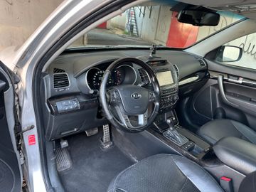 KIA Sorento - 10