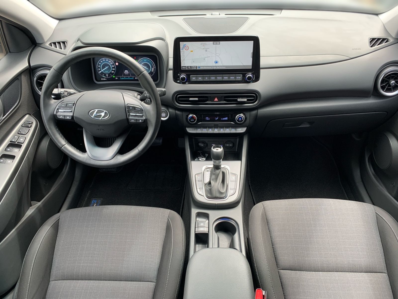 Fahrzeugabbildung Hyundai KONA 1.6 GDI Trend Hybrid Navi Assi