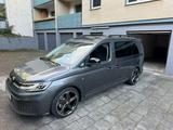 Volkswagen Caddy Maxi 1,5TSI 84kW DSG OPF Dark Label Ma... - Volkswagen Caddy Maxi mit Panoramadach