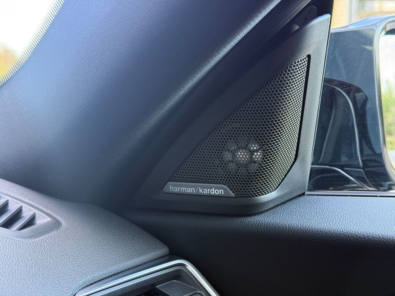 Fahrzeugabbildung BMW M2 Coupé M-DRIVERS|285|ACC|KAMERA|H&K|WHEELFORCE