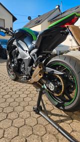 Kawasaki Z1000 - KAWASAKI GRÜN