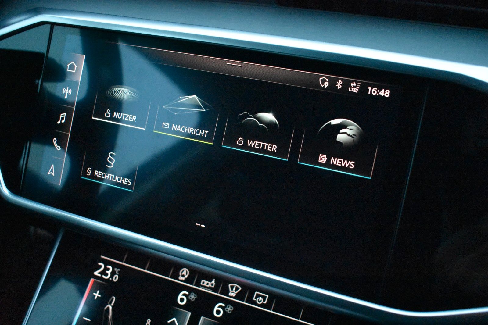 Fahrzeugabbildung Audi S6 Avant 3.0 TDI quattro Matrix-LED HUD
