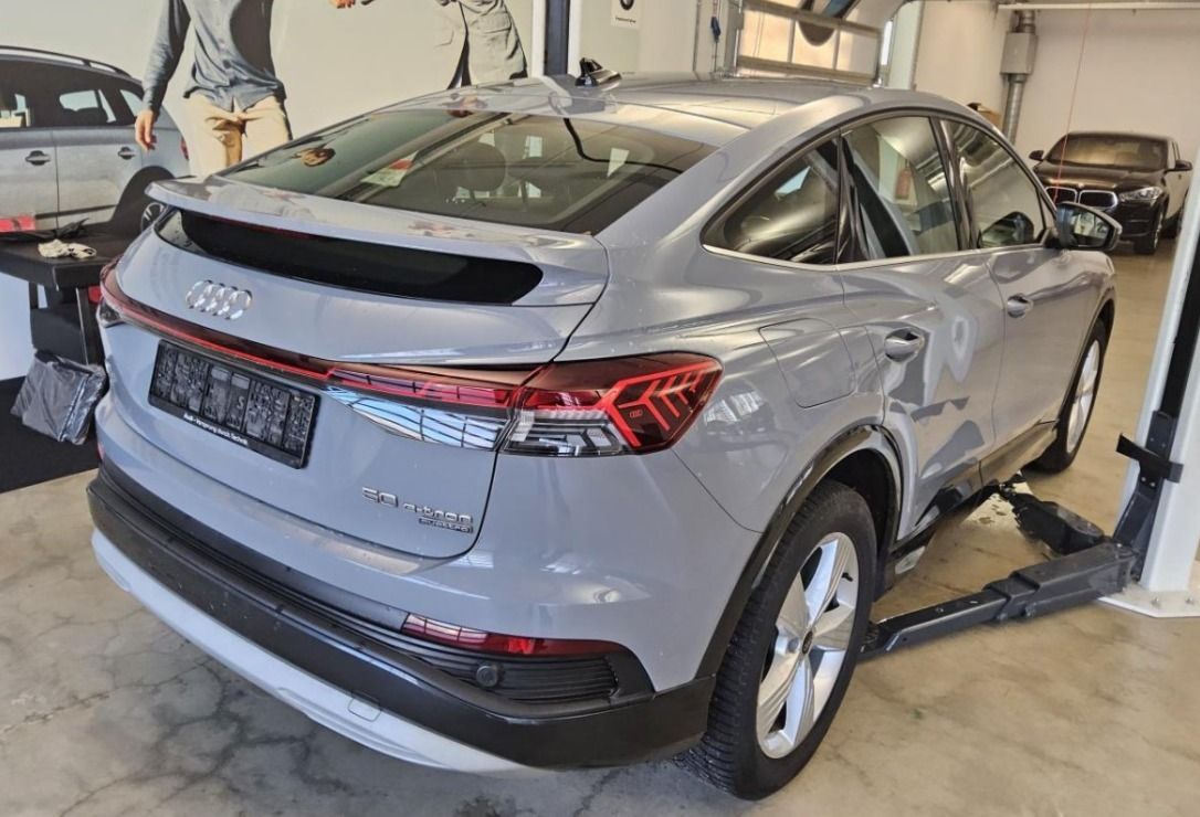 Fahrzeugabbildung Audi Q4 50 e-tron quattro Sportback HEAD-UP KAMERA 19