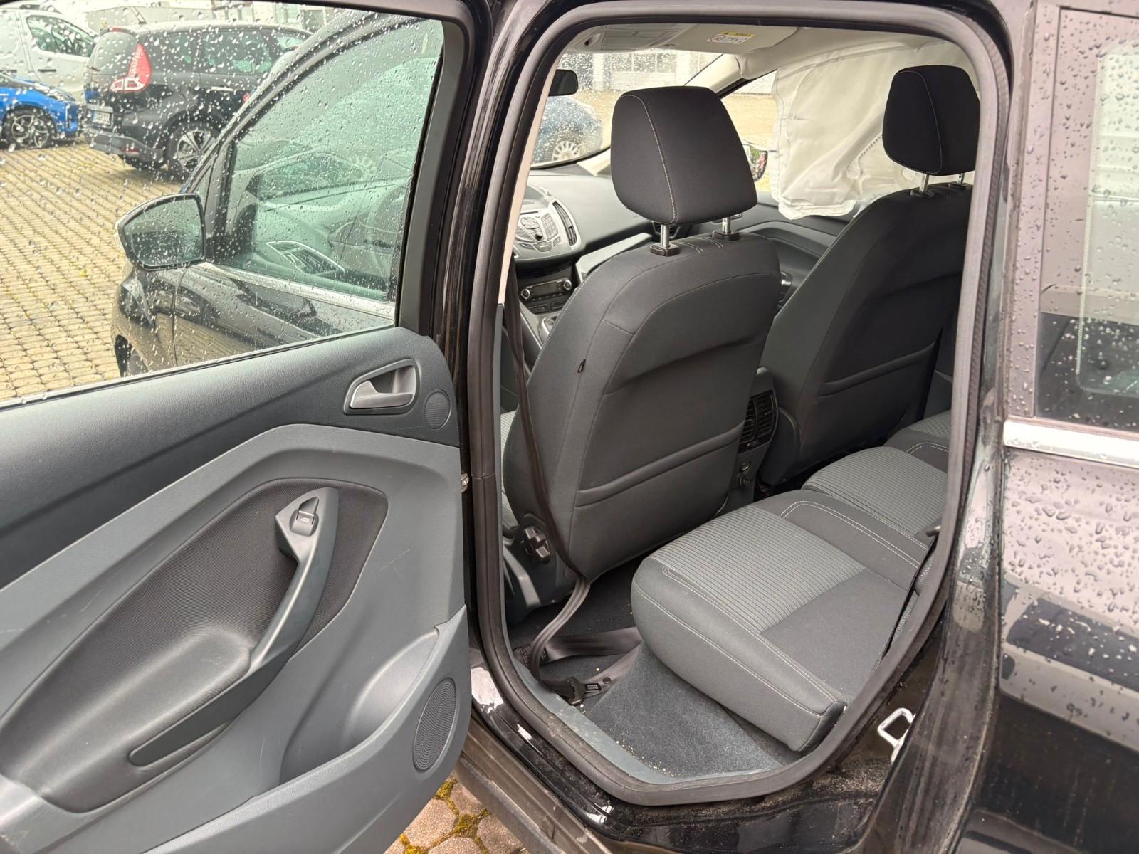 Ford C-MAX 2015 — photo 10