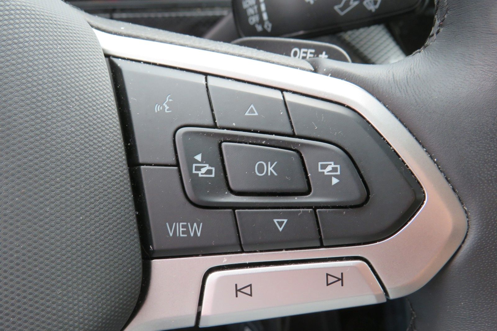 Fahrzeugabbildung Volkswagen T-Cross DSG ACC KAMERA NAVI SITZH LED APP GJ 1.H