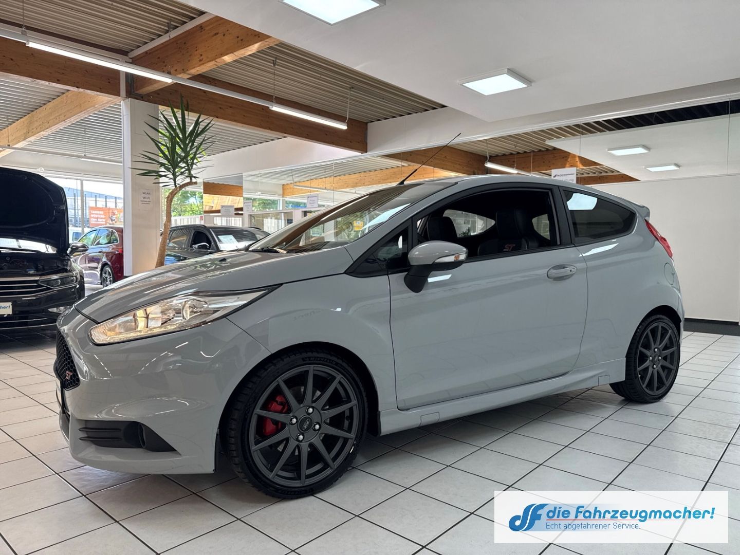 Fahrzeugabbildung Ford Fiesta ST200 Sportpaket Navi Ambiente SHZ Keyles