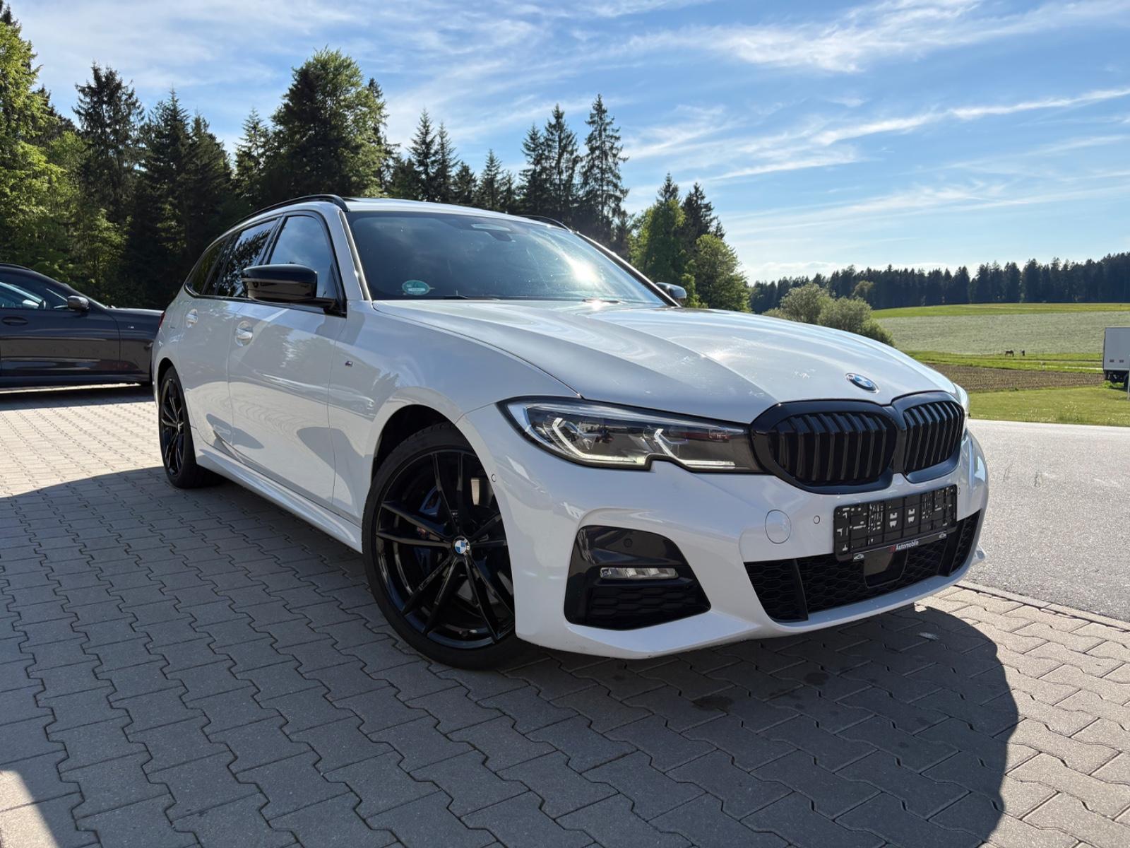 BMW 330d xDrive Touring M Sport LASER PANO H&K HUD A
