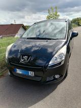 Peugeot 5008 1.6 Family 155 THP Family - Peugeot 5008 aus 2012