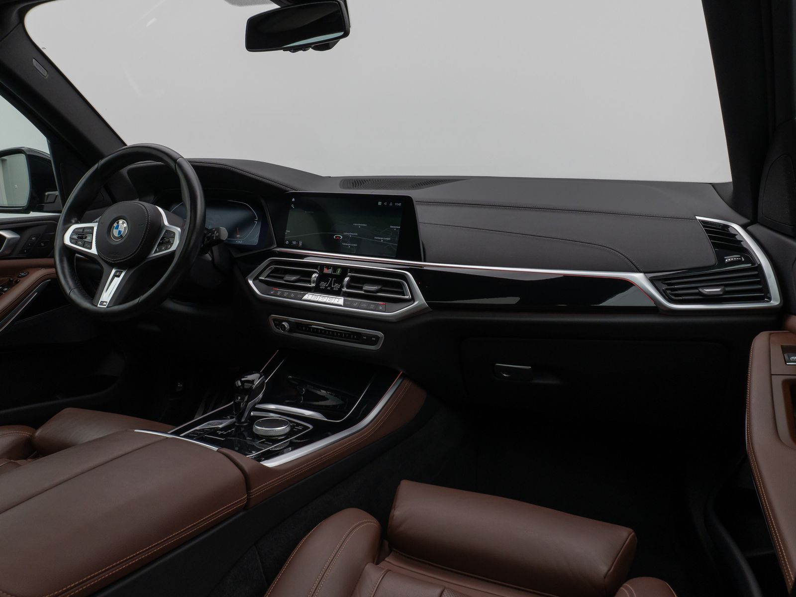 Fahrzeugabbildung BMW X5 xD30d M Sport Panorama Laser Kamera HUD HiFi